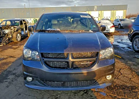 2015 Dodge Grand Caravan Sxt z USA, uszkodzony, nr VIN 2C4RDGCG2FR669320